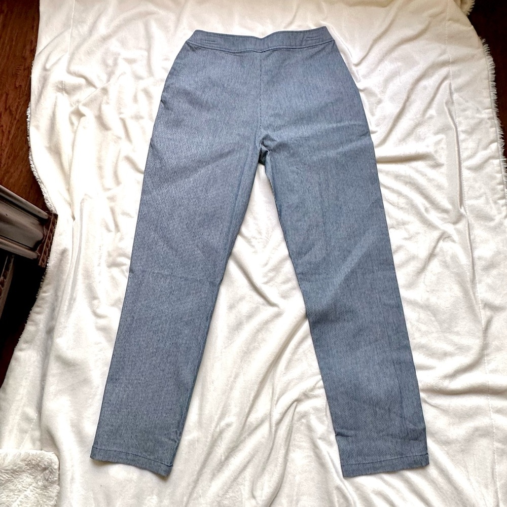 🔴2 for 80🔴 EE:some pants high waisted snap front  navy white stripe M.